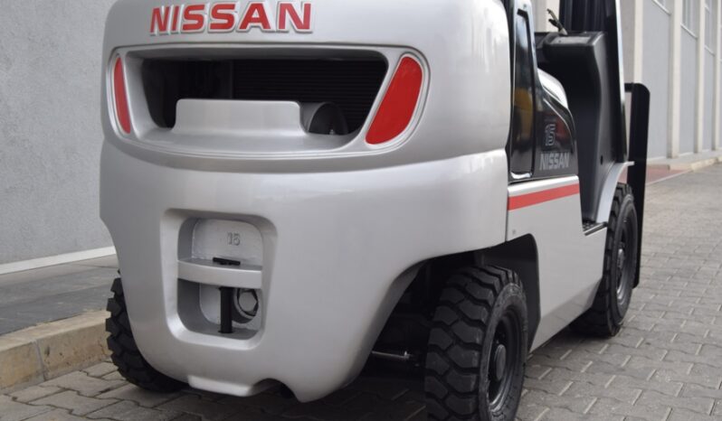 Nissan L01A15W – 12748 full