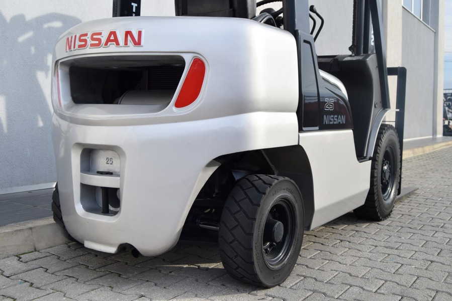 Nissan UL02A25J – 12799