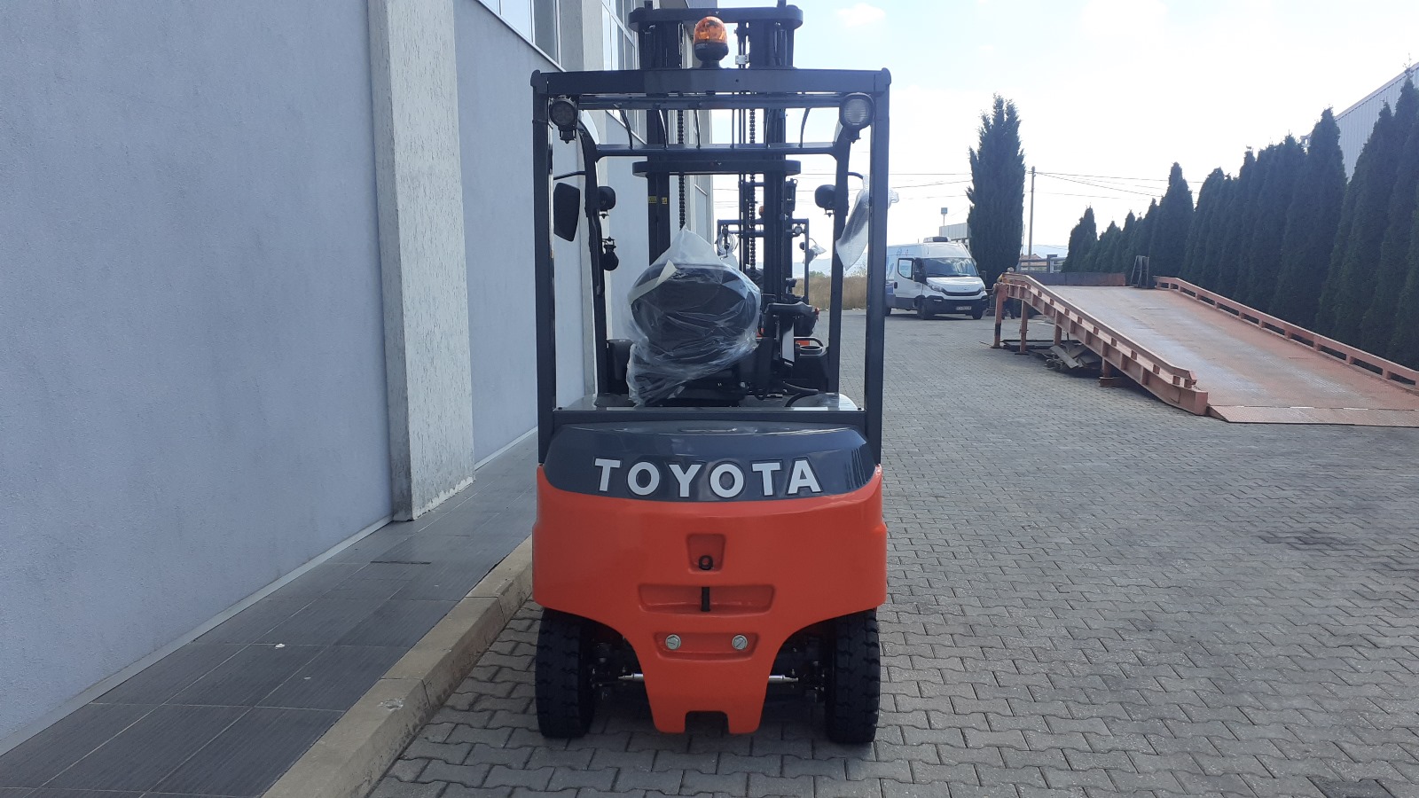 113773 – Toyota 8FBMT35